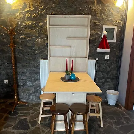 Alpehytte Chalet Karpenisi Karpenísion